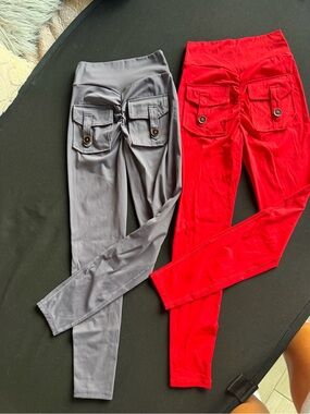 Cargo Pocket Scrunch Back Leggings Bundle (2 Pairs) Gray & Red XS/S